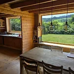 Idyllisches Holzhaus Im Grünen Ferienhaus
